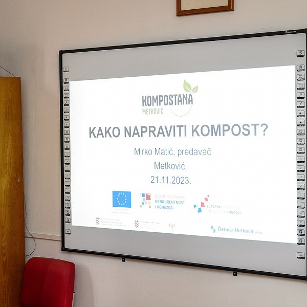 Priopćenje - Najmlađi Metkovćani razvijaju zelene navike: 
Učenje o kompostiranju u školi (3)